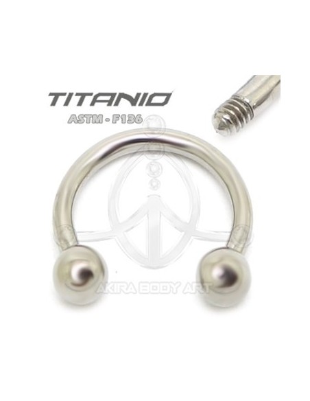Circular barbel de titanio crudo. Circular barbel de titanio crudo.