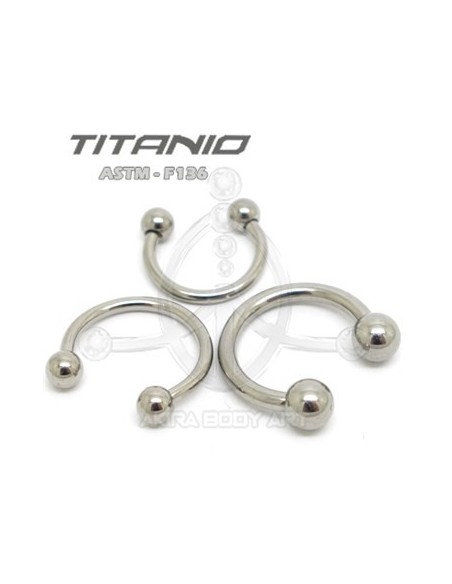 Circular barbel de titanio crudo. Circular barbel de titanio crudo.