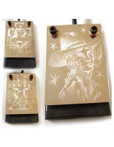 Pedal grabado a mano