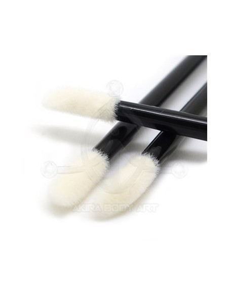 Brocha para extender y fijar el pigmento. Brocha para extender y fijar el pigmento.