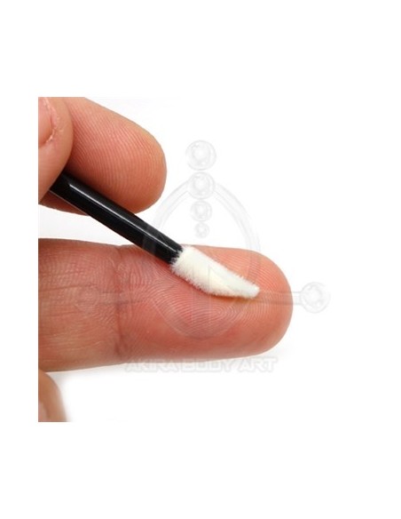 Brocha para extender y fijar el pigmento. Brocha para extender y fijar el pigmento.