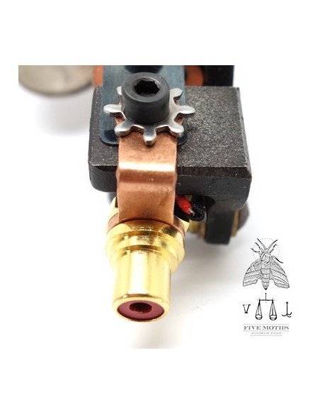 Conector RCA de FIVE MOTHS 1 Conector RCA de FIVE MOTHS 1